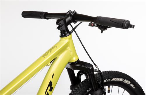 CONOR JUNIOR 26" VB LIME SM-381mm